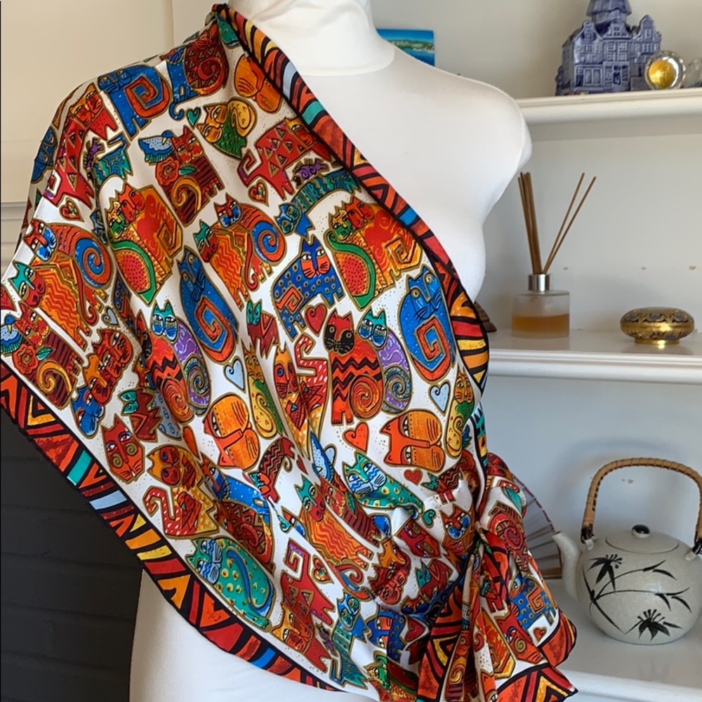 Silk scarf - Picture 5 of 6